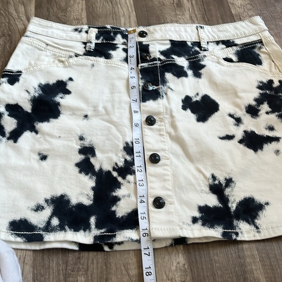 Shyanne Black and White Tie Die Print Mini Jean Denim Skirt Size XL - Picture 9 of 9